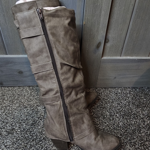 Pop Buckle Boots sz 7.5 - Picture 2 of 6